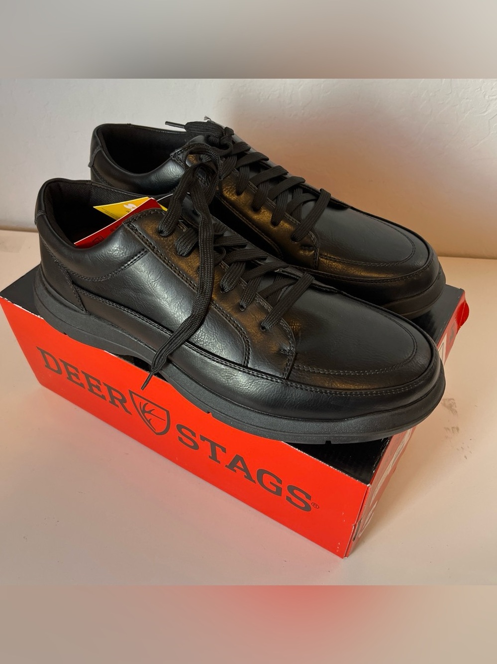 Deer Stags Supro Men's Durham Black Lace-Up Cushioned Sneakers US Size 13